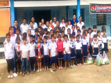 Đoàn thanh niên cơ sở Bệnh viện Phụ sản TP. Cần Thơ mang trung thu đến với các em học sinh trường tiểu học Phong Phú B, tỉnh Trà Vinh